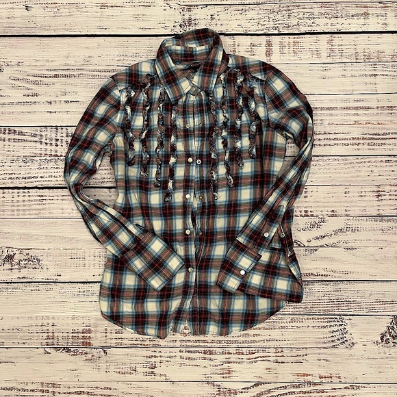 Seven7 women’s shirt ruffle front pearl snap shirt in red and blue, size L - Picture 2 of 6